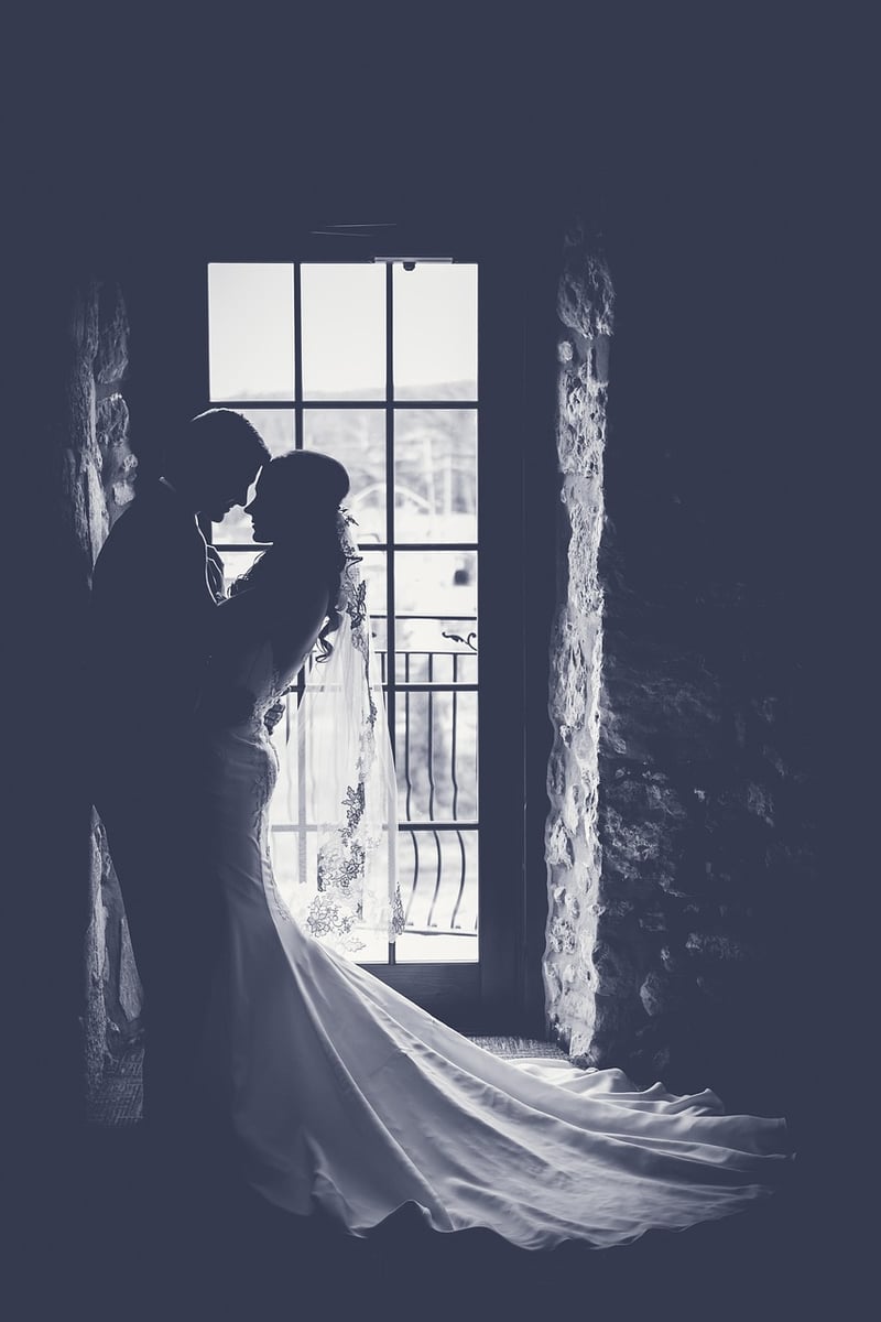 Wedding Couple Cutting Cake
